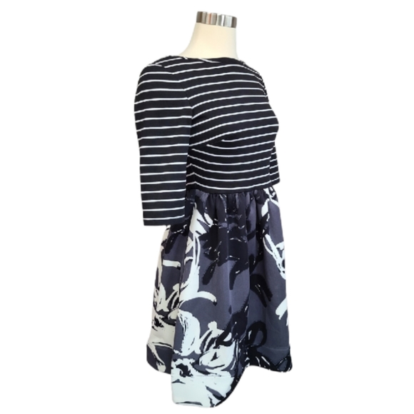 Mixed Pattern Scuba Dress in Stripes and Floral Print Size 6P - Picture 3 of 11